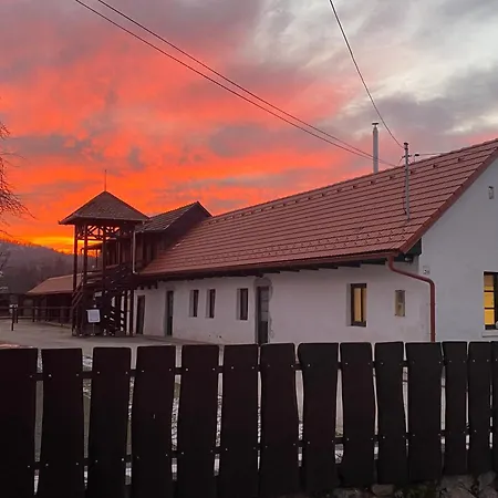 Ezuestkengyel Apartment Piliscsaba